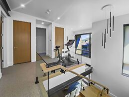 3519 The Ridge, Modern Luxury 5 Bedroom Home