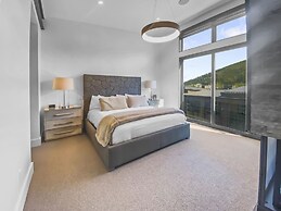 3519 The Ridge, Modern Luxury 5 Bedroom Home