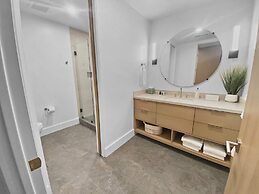 3519 The Ridge, Modern Luxury 5 Bedroom Home