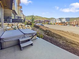 3519 The Ridge, Modern Luxury 5 Bedroom Home