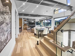 3519 The Ridge, Modern Luxury 5 Bedroom Home