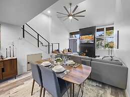 1674 Captain Molly's Hideout! Walk To Slopes! Hottub Pool! 3 Bedroom C