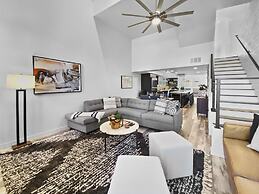 1674 Captain Molly's Hideout! Walk To Slopes! Hottub Pool! 3 Bedroom C