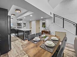 1674 Captain Molly's Hideout! Walk To Slopes! Hottub Pool! 3 Bedroom C