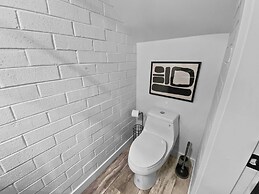 1674 Captain Molly's Hideout! Walk To Slopes! Hottub Pool! 3 Bedroom C