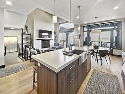 4202 Modern Vibe At Fairway Springs 3 Bedroom Home