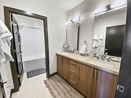 4202 Modern Vibe At Fairway Springs 3 Bedroom Home