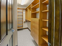 2744 The Cove! Modern Luxury Townhome With Hot Tub, Pool, And Shuttle 