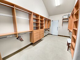 2744 The Cove! Modern Luxury Townhome With Hot Tub, Pool, And Shuttle 