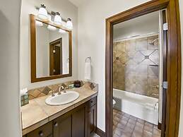 2744 The Cove! Modern Luxury Townhome With Hot Tub, Pool, And Shuttle 