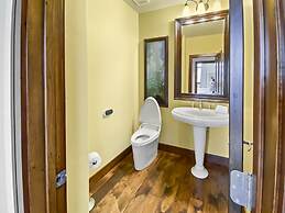 2744 The Cove! Modern Luxury Townhome With Hot Tub, Pool, And Shuttle 