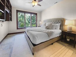 2744 The Cove! Modern Luxury Townhome With Hot Tub, Pool, And Shuttle 