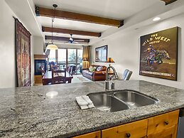 36 Sweet Newpark Townhome On The Creek 2 Bedroom Townhouse