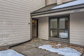 1454 Cozy Condo At Fawngrove Near Dv Base. New Hottub! 2 Bedroom Condo