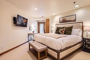 1454 Cozy Condo At Fawngrove Near Dv Base. New Hottub! 2 Bedroom Condo