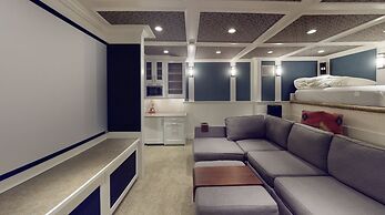 521 Woodside Gem True Ski-in Ski-out On The Gold Coast 3 Bedroom Home