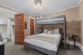 521 Woodside Gem True Ski-in Ski-out On The Gold Coast 3 Bedroom Home