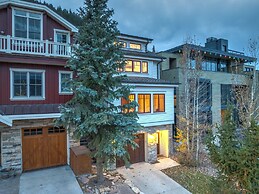 521 Woodside Gem True Ski-in Ski-out On The Gold Coast 3 Bedroom Home