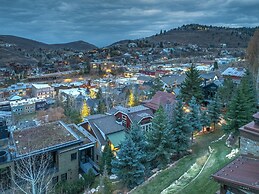 521 Woodside Gem True Ski-in Ski-out On The Gold Coast 3 Bedroom Home