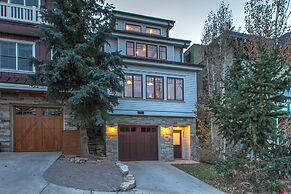 521 Woodside Gem True Ski-in Ski-out On The Gold Coast 3 Bedroom Home