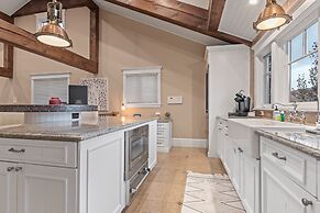 521 Woodside Gem True Ski-in Ski-out On The Gold Coast 3 Bedroom Home