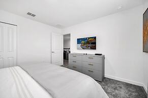 Disney Princess Bedroom, Pool Spa Game Room Plus! 9 Villa