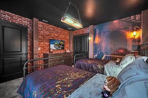 Disney Princess Bedroom, Pool Spa Game Room Plus! 9 Villa