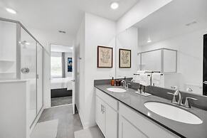 Disney Princess Bedroom, Pool Spa Game Room Plus! 9 Villa