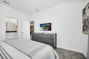 Disney Princess Bedroom, Pool Spa Game Room Plus! 9 Villa