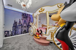 Disney Princess Bedroom, Pool Spa Game Room Plus! 9 Villa