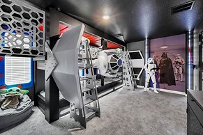 Disney Princess Bedroom, Pool Spa Game Room Plus! 9 Villa