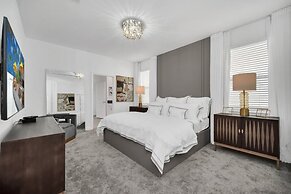 Disney Princess Bedroom, Pool Spa Game Room Plus! 9 Villa