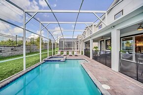 Disney Princess Bedroom, Pool Spa Game Room Plus! 9 Villa