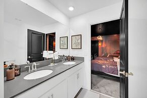 Disney Princess Bedroom, Pool Spa Game Room Plus! 9 Villa