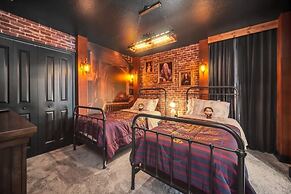 Disney Princess Bedroom, Pool Spa Game Room Plus! 9 Villa