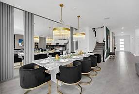 Disney Princess Bedroom, Pool Spa Game Room Plus! 9 Villa