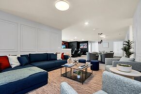 3001 Malhalo Drive 9 Bedroom Villa