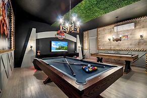 3001 Malhalo Drive 9 Bedroom Villa