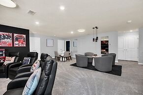 3001 Malhalo Drive 9 Bedroom Villa