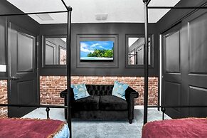 3001 Malhalo Drive 9 Bedroom Villa