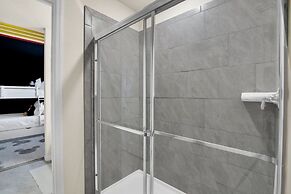 3001 Malhalo Drive 9 Bedroom Villa