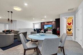 3001 Malhalo Drive 9 Bedroom Villa