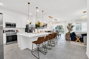 Beautiful 12 Bedrooms House 4473 12 Villa