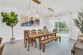 Beautiful 12 Bedrooms House 4473 12 Villa