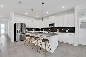 4350scene 6 Bedroom Villa