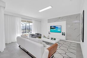 4350scene 6 Bedroom Villa