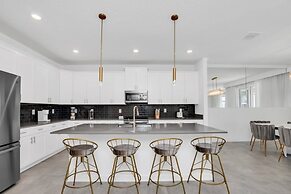 4350scene 6 Bedroom Villa