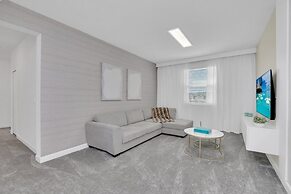 4350scene 6 Bedroom Villa