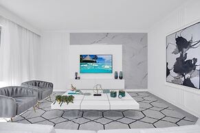 4350scene 6 Bedroom Villa