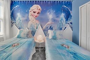 4350scene 6 Bedroom Villa